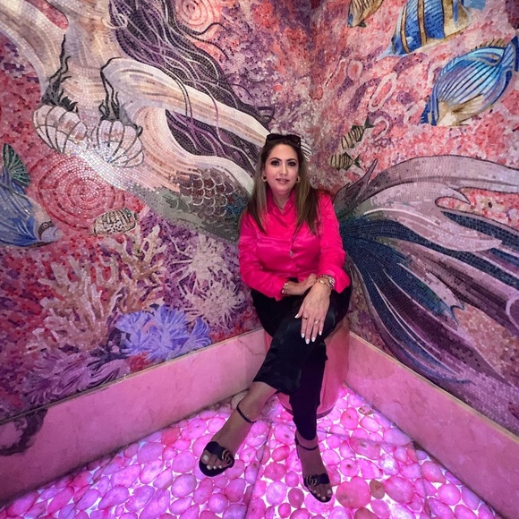 Meet your Posher, Lourdes - Picture 1 of 1